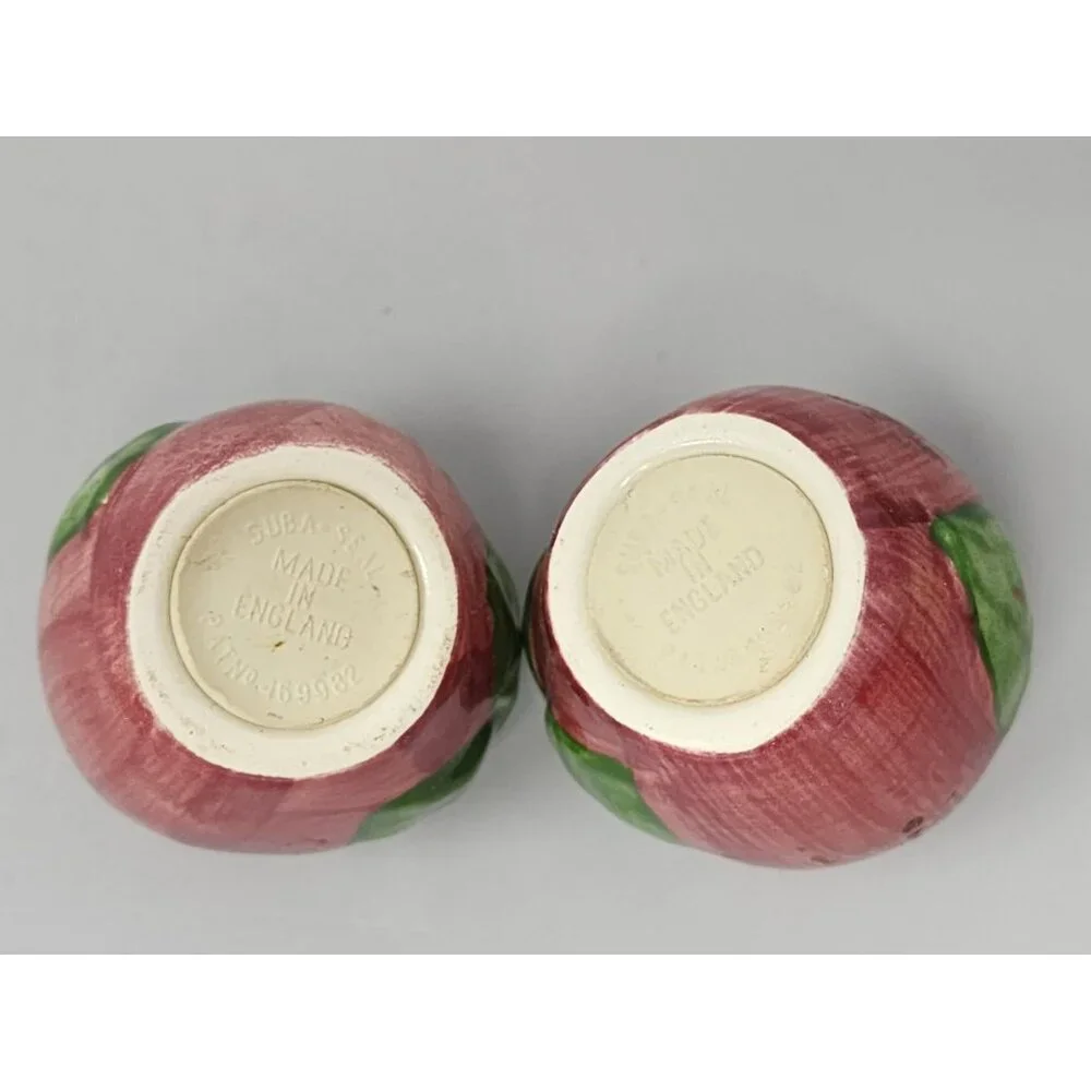 Vintage 3D Apples And Leaves Design Salt & Pepper Shakers Set Of 2 Small & Large